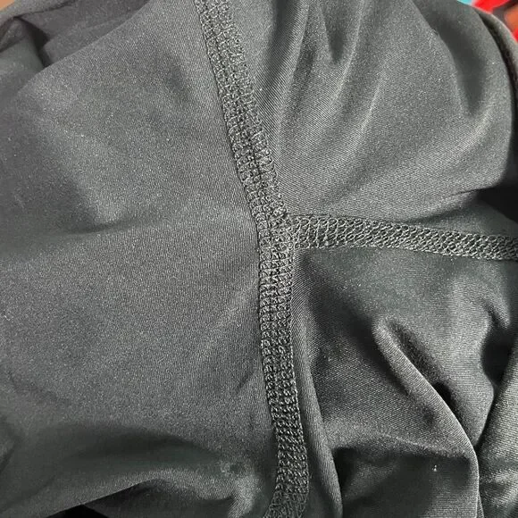 Rabbit Black Running Skort size XS pockets on side & Reflective zipper back - Picture 7 of 8